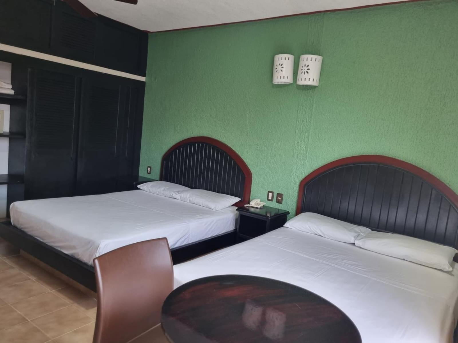 Suites Los Arcos (Adults Only) إيسلا موخيريس المظهر الخارجي الصورة
