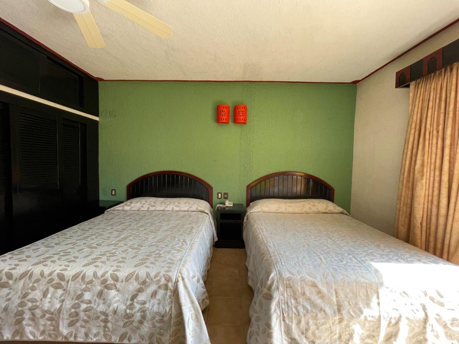 Suites Los Arcos (Adults Only) إيسلا موخيريس المظهر الخارجي الصورة