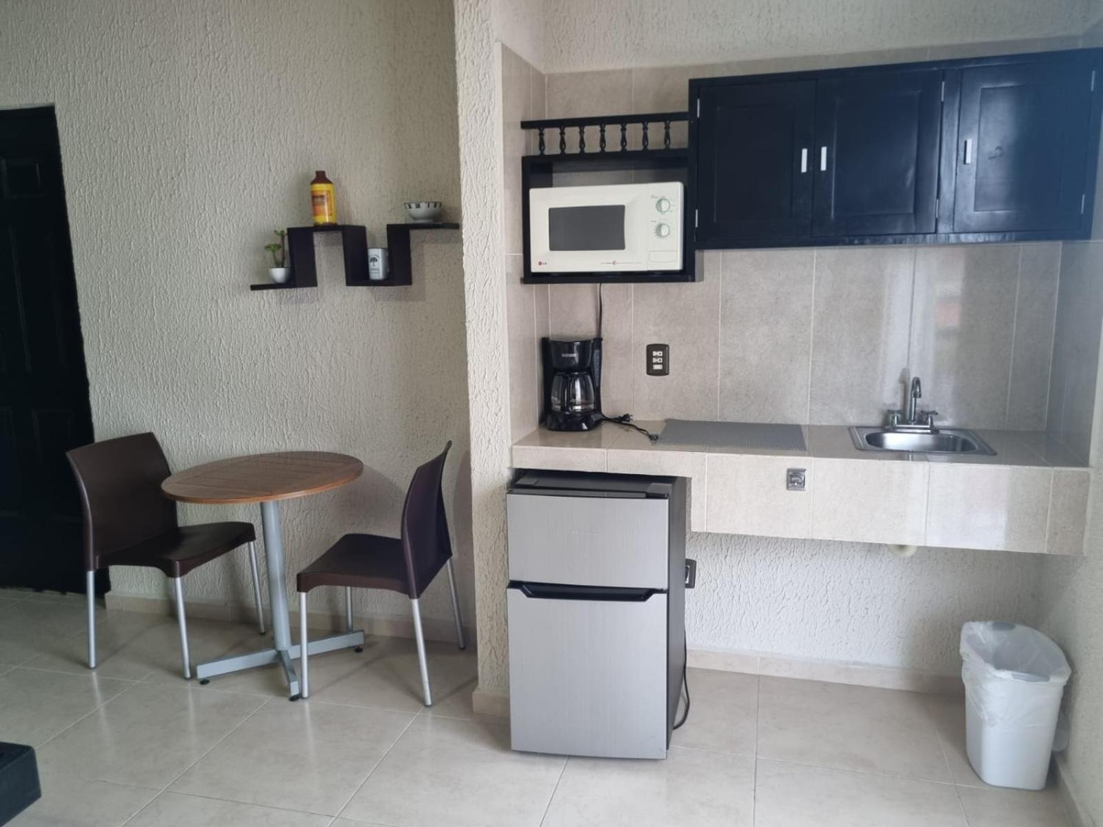 Suites Los Arcos (Adults Only) إيسلا موخيريس المظهر الخارجي الصورة