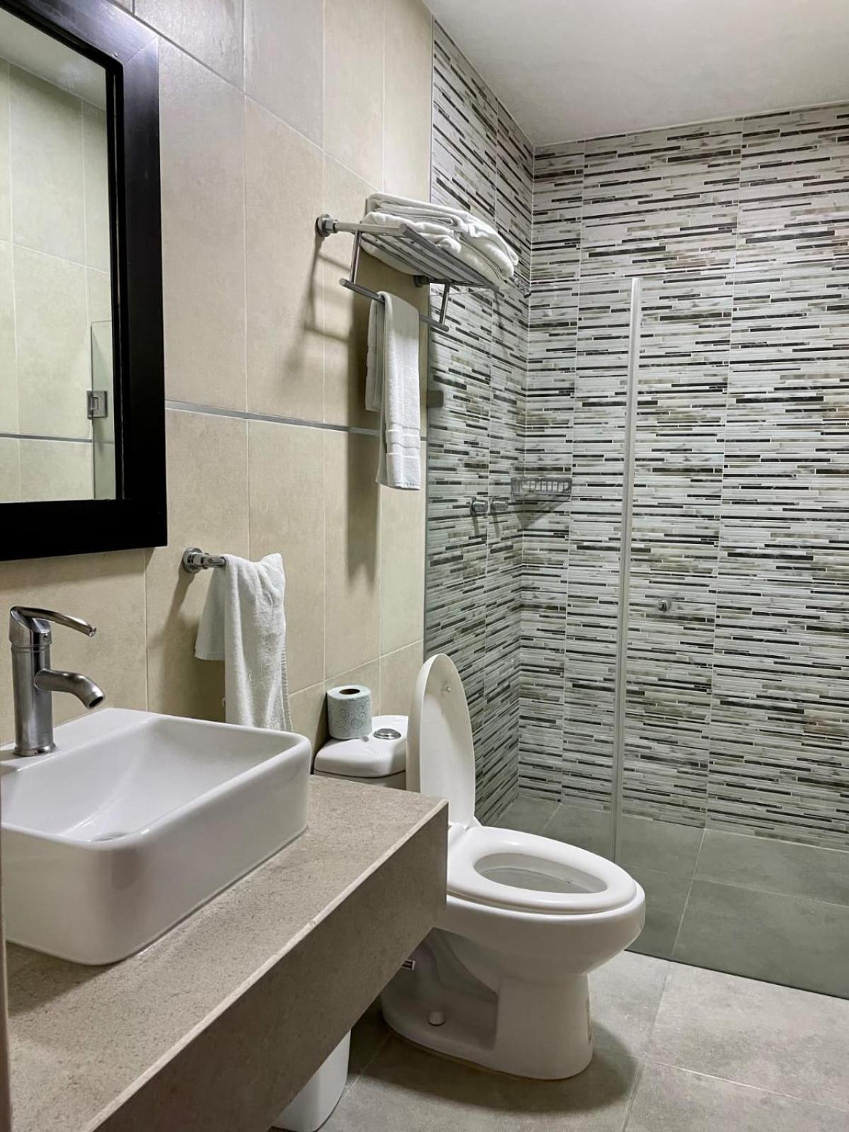 Suites Los Arcos (Adults Only) إيسلا موخيريس المظهر الخارجي الصورة